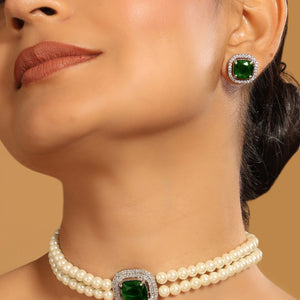 Emerald Elegance Pearl Choker Necklace Set